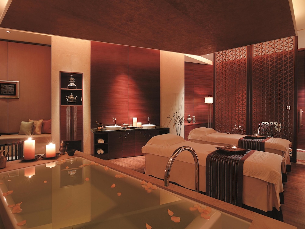 Pudong Shangri La 36/77