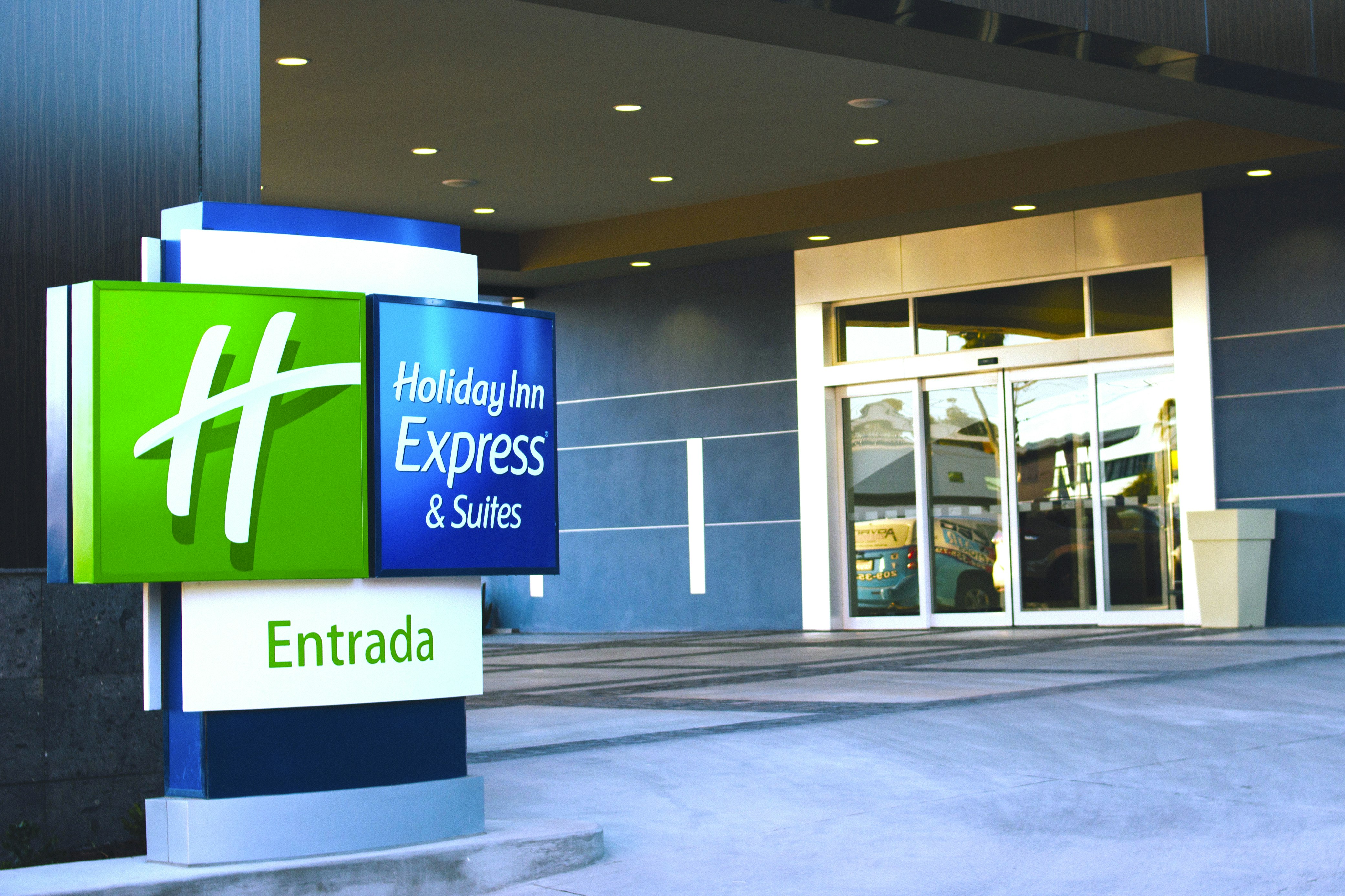 Holiday Inn Express & Suites Mexicali 5/66