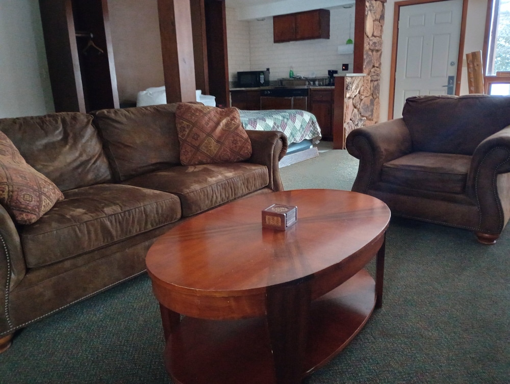 CENTERSTONE RESORT LAKE-AIRE 39/59
