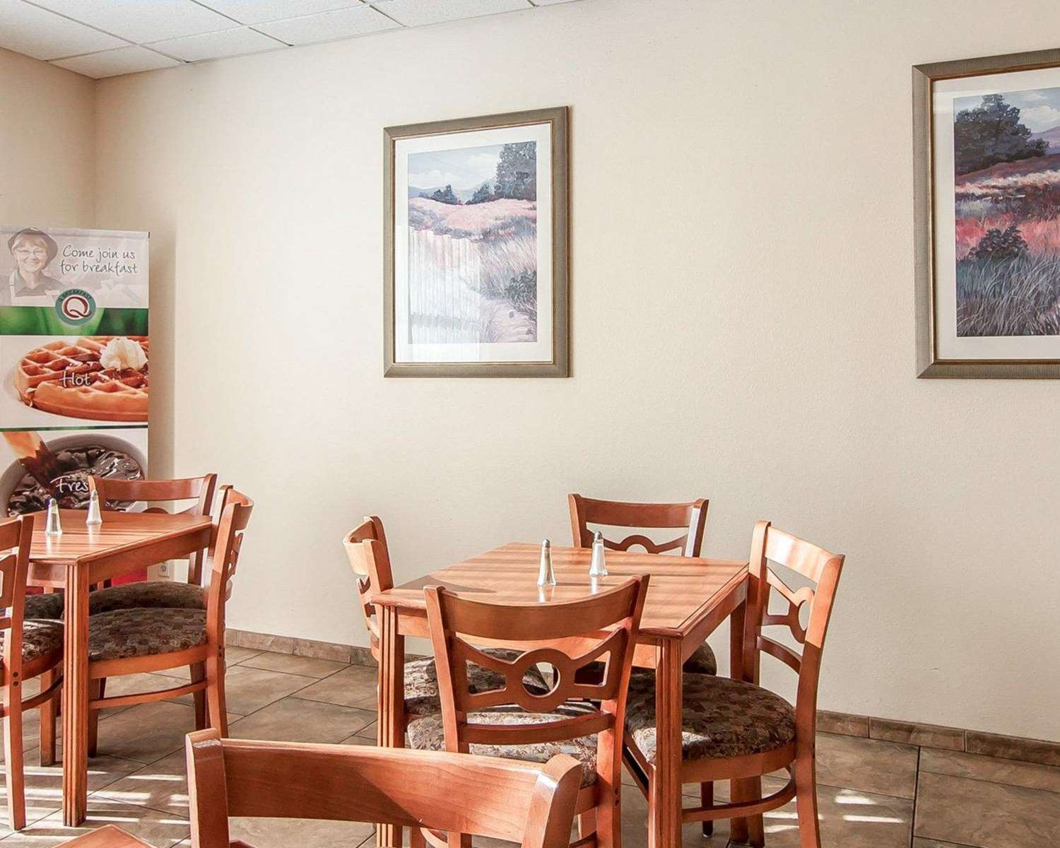 Quality Inn Downtown Convention Center 24/26