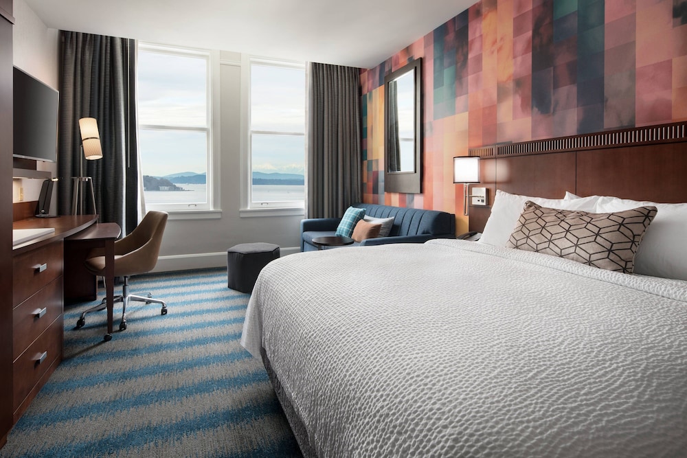 Room, King Bed, Water View