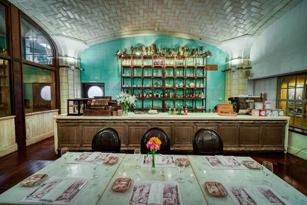 Factoria Hotel 59/66