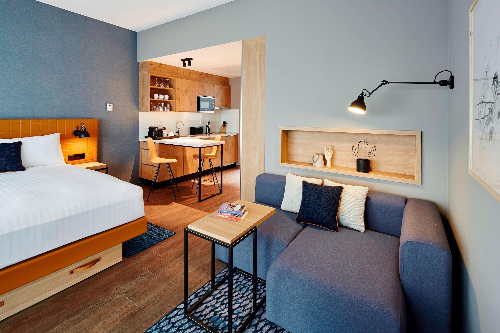 Studio, Queen Bed, City View, Residence Inn By Marriott Amsterdam Houthavens 2/8