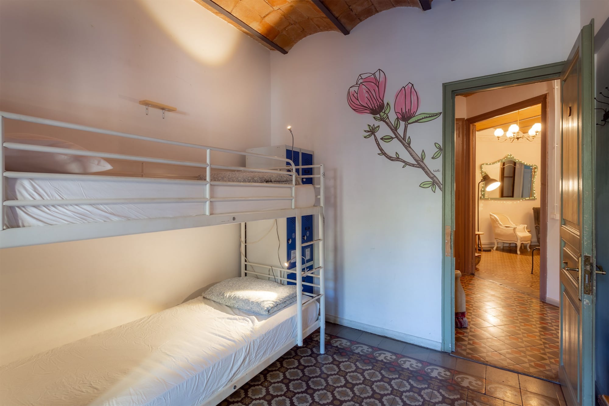 MIXED DORM, 4 BEDS