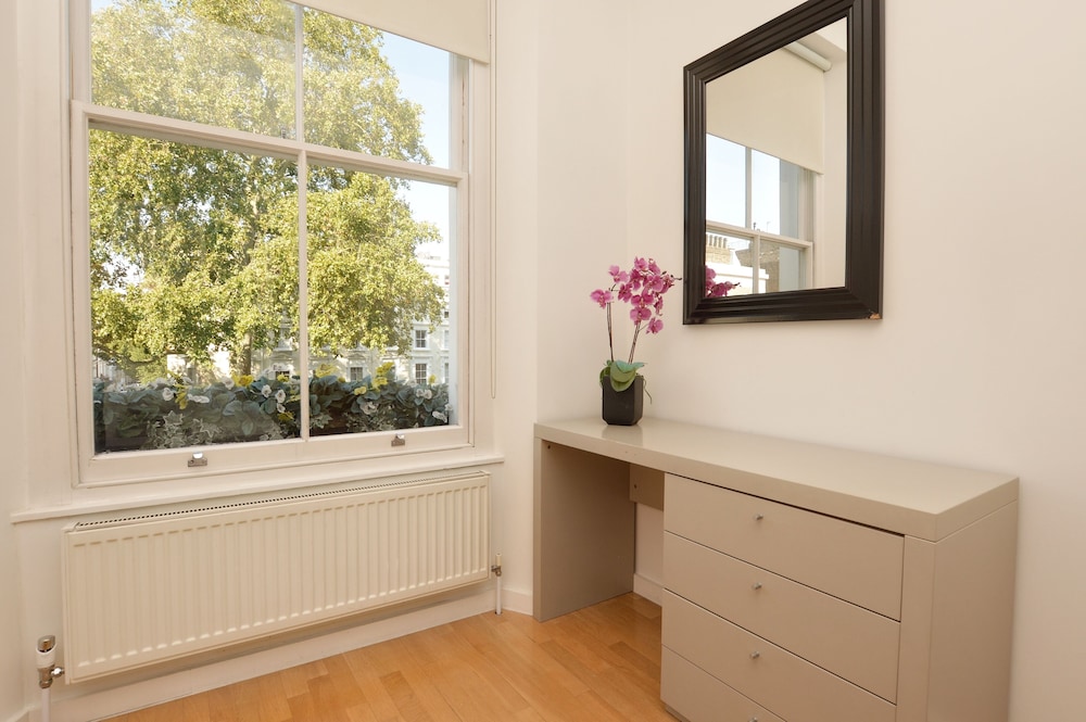 Princes Square Serviced Apartments 4/50