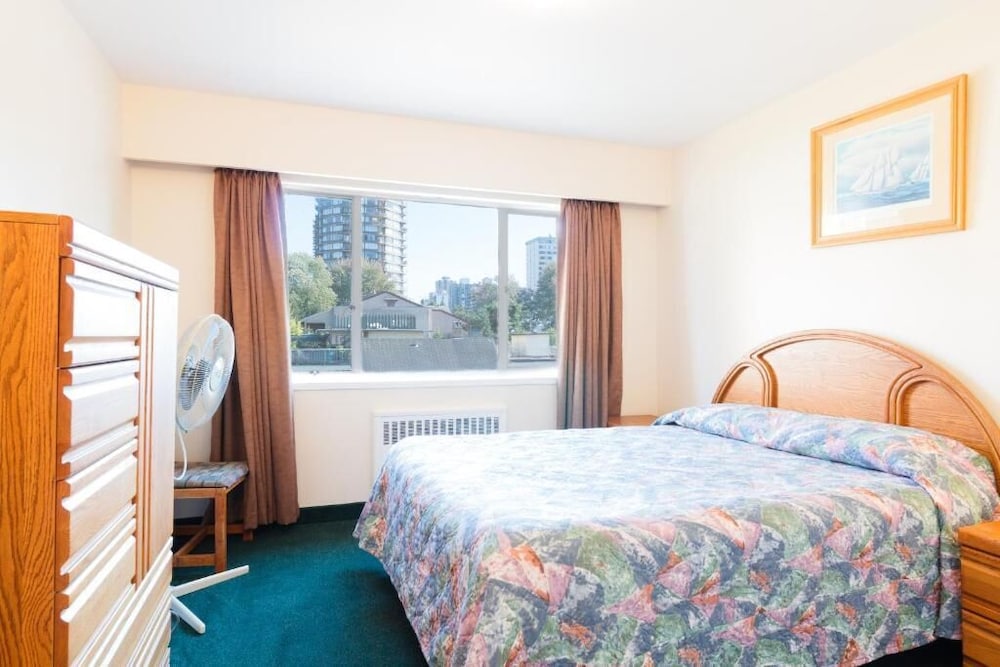 1 BEDROOM, FAMILY SUITE