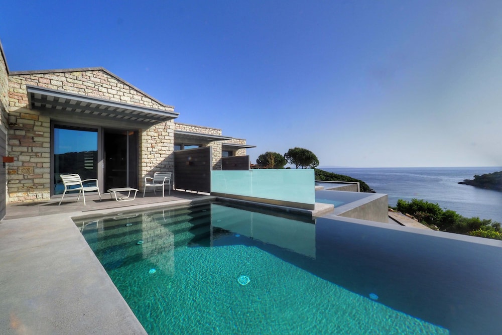 Movenpick Resort Agios Nikolaos Sivota 1/39