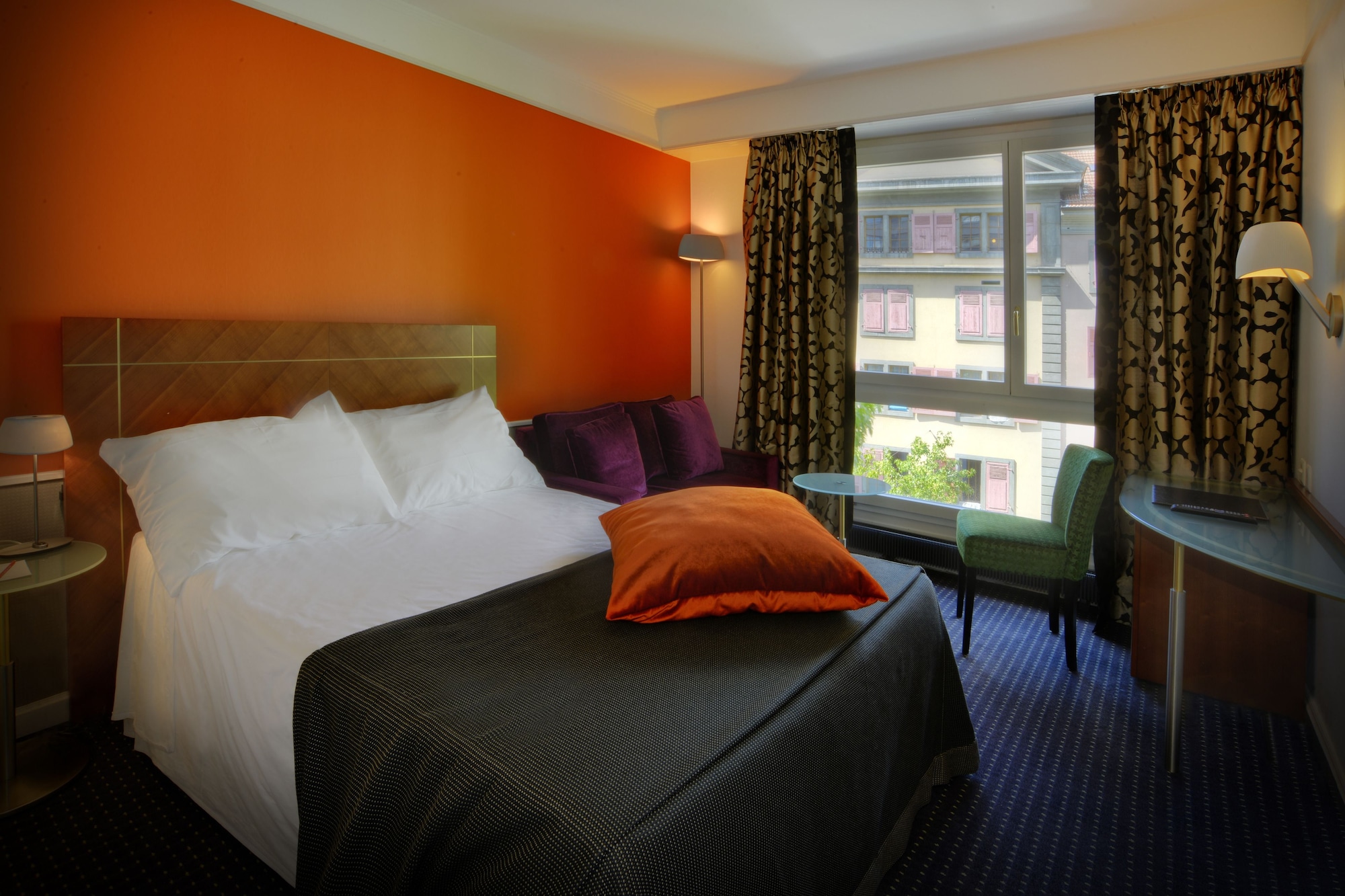 CLASSIC, DOUBLE BED