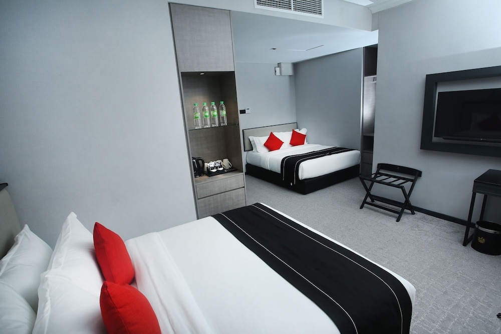 Stanton Hotel 20/50