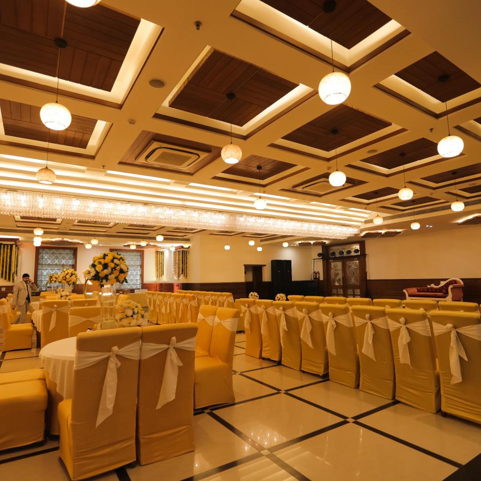 Hotel Saffron Leaf 35/50