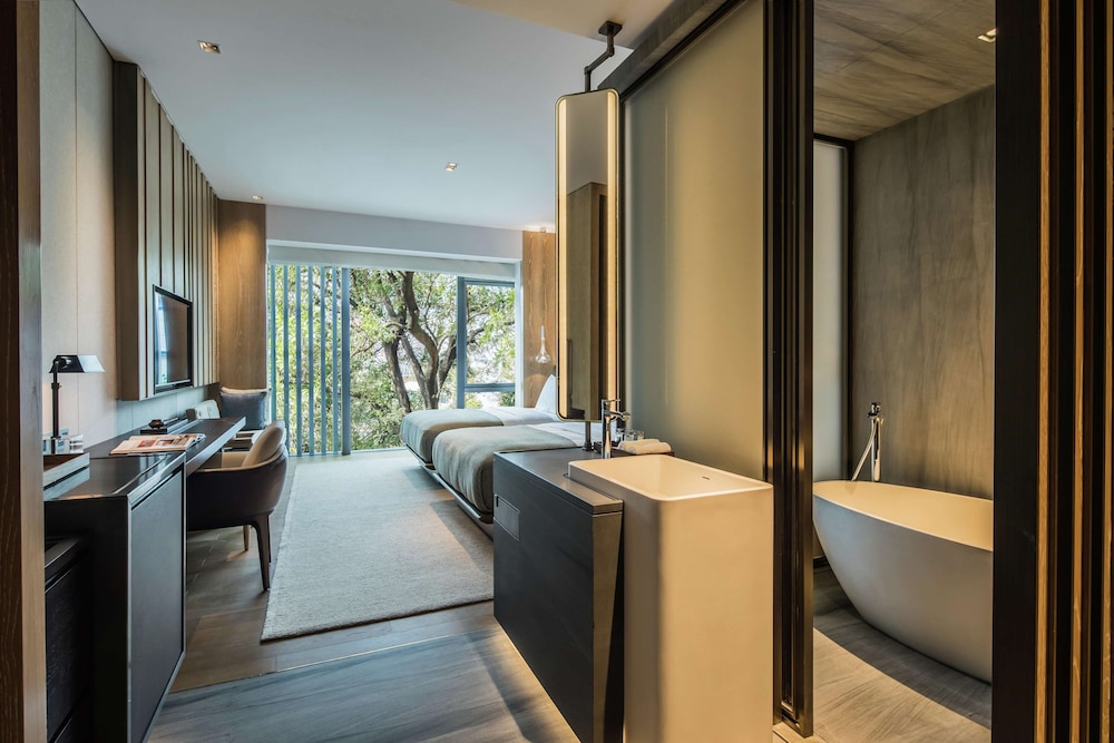 Joyze Hotel Xiamen Curio Collection By Hilton 16/38