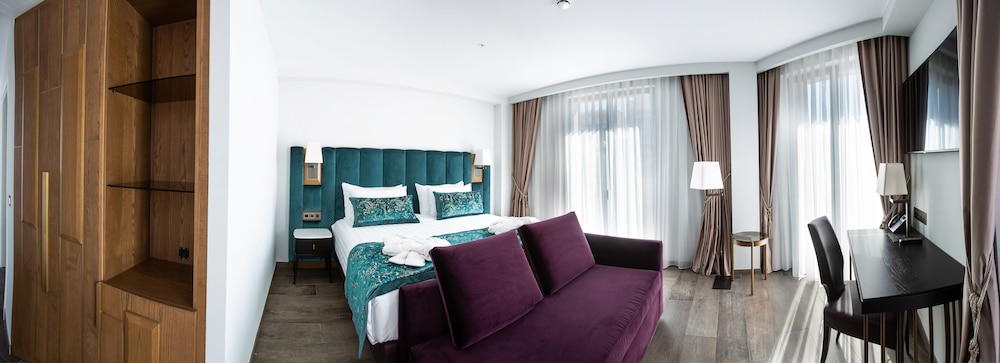 Elke Spa Hotel 53/74
