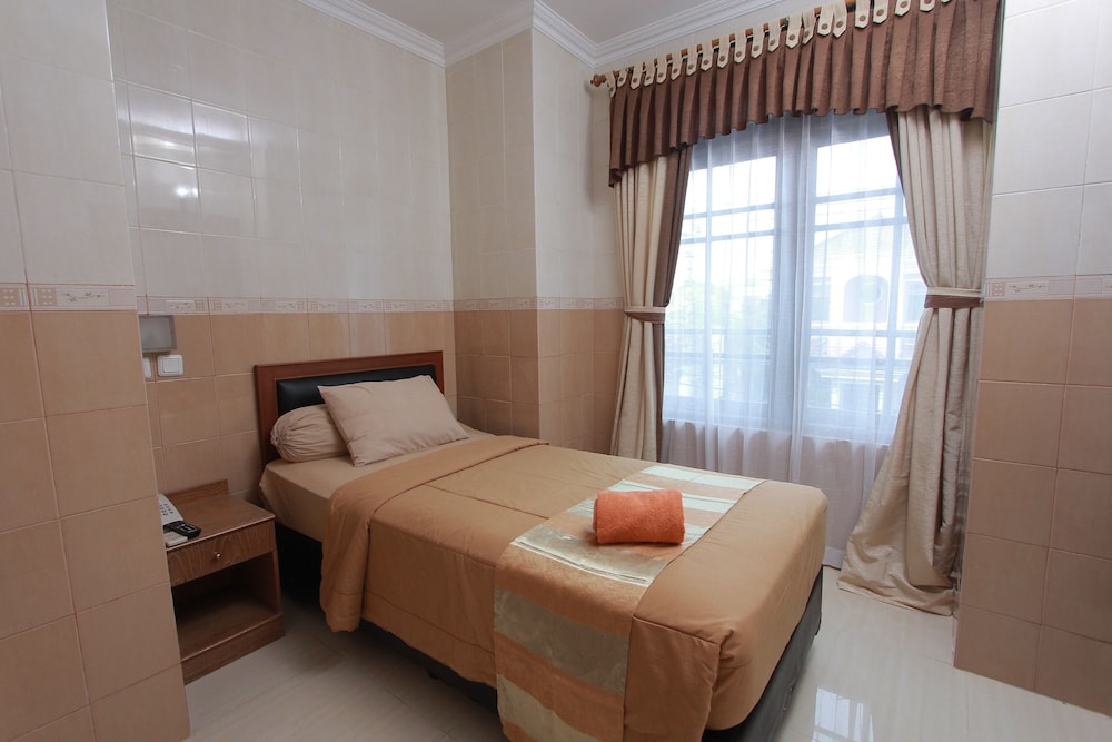 Hotel Kristina 10/29