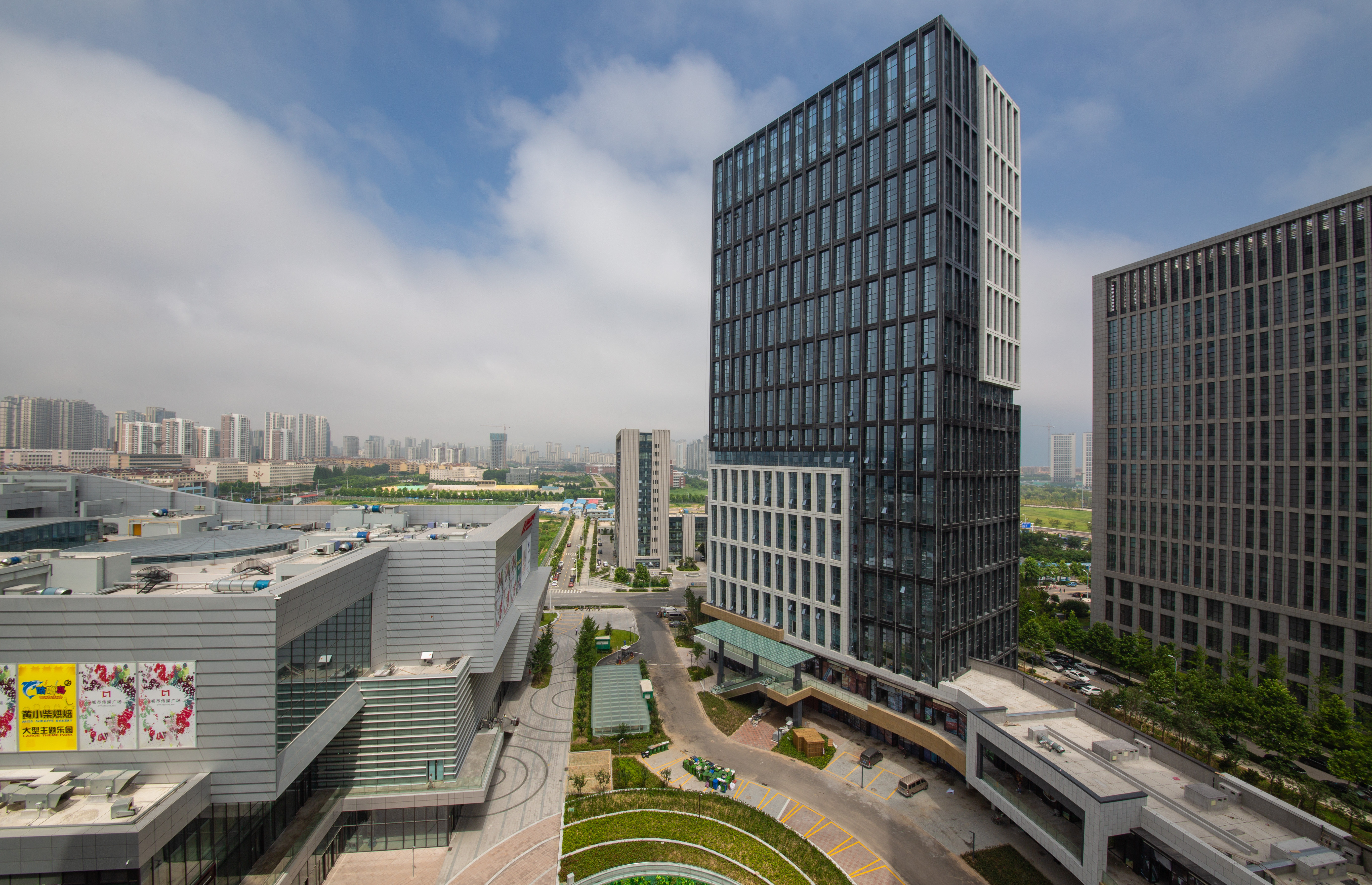 HOLIDAY INN EXPRESS QINGDAO WEST COAST 5/45
