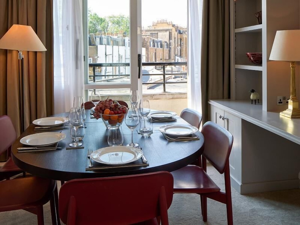 Cheval Knightsbridge 34/50