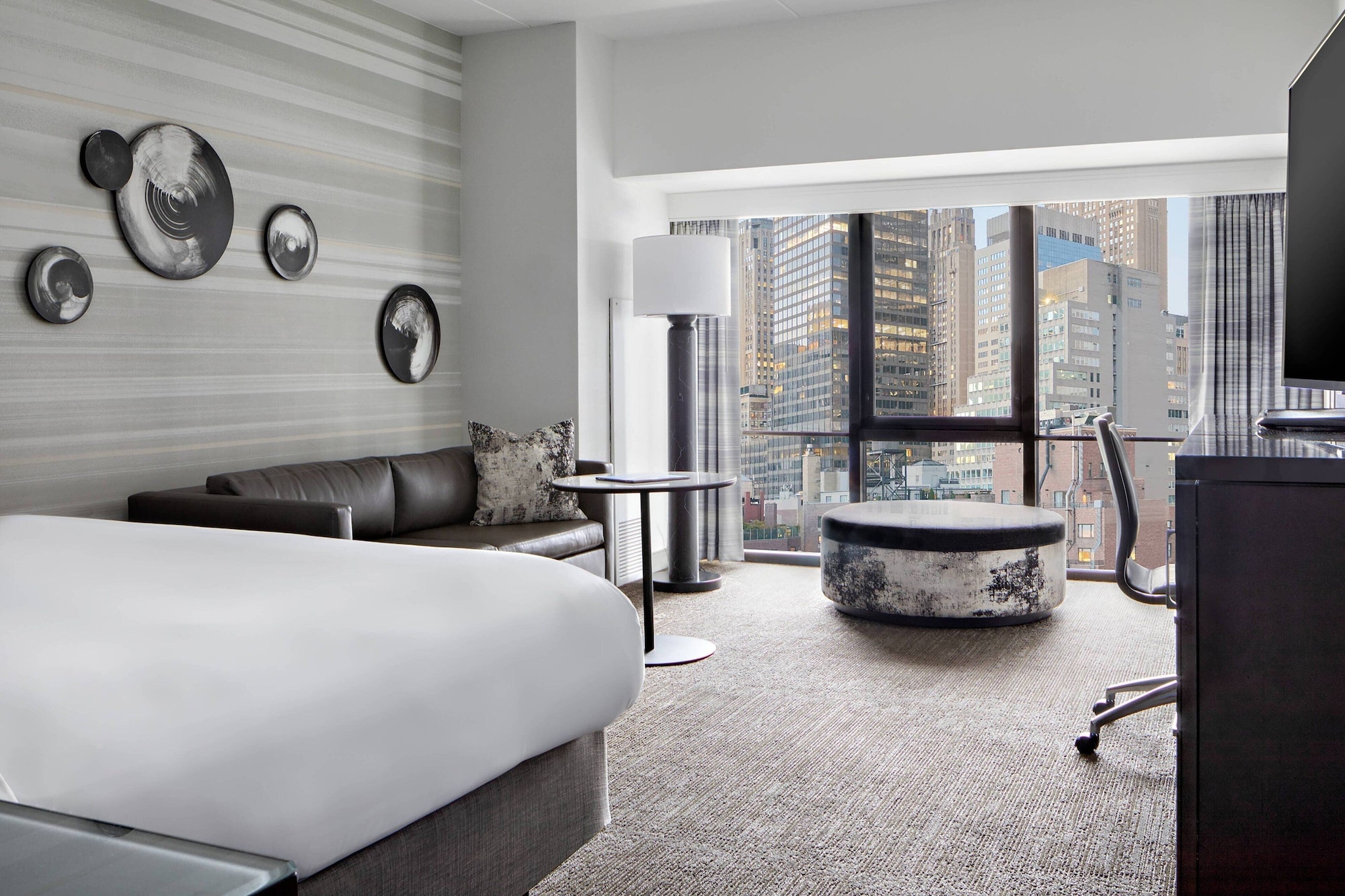 ROOM, KING BED, TIMES SQUARE VIEW