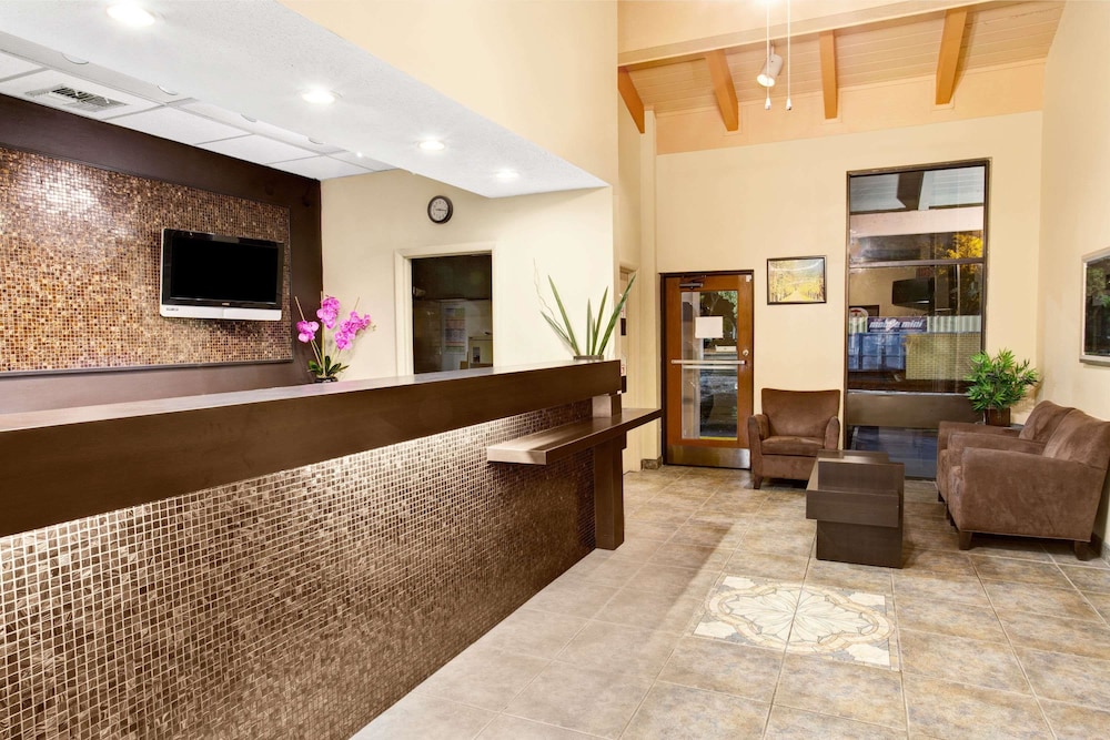 Super 8 By Wyndham Kissimmee/Maingate/Orlando Area 6/28
