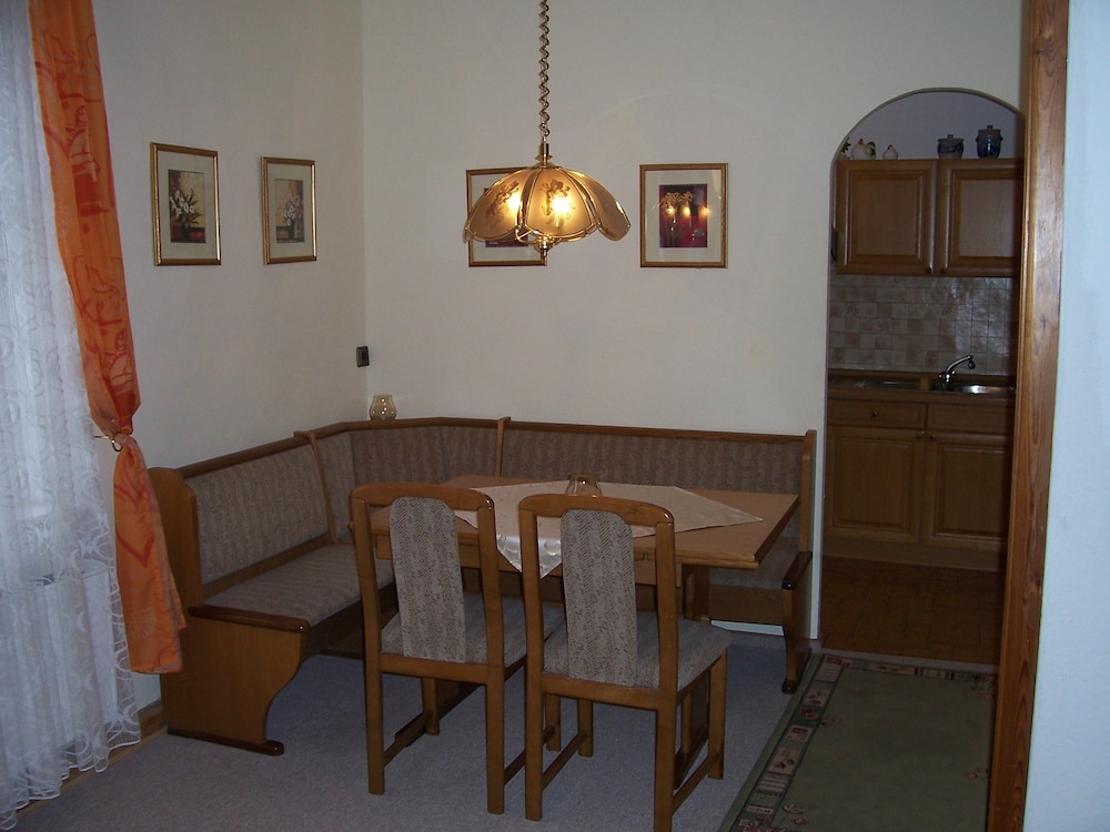 Hotel Krone 35/51