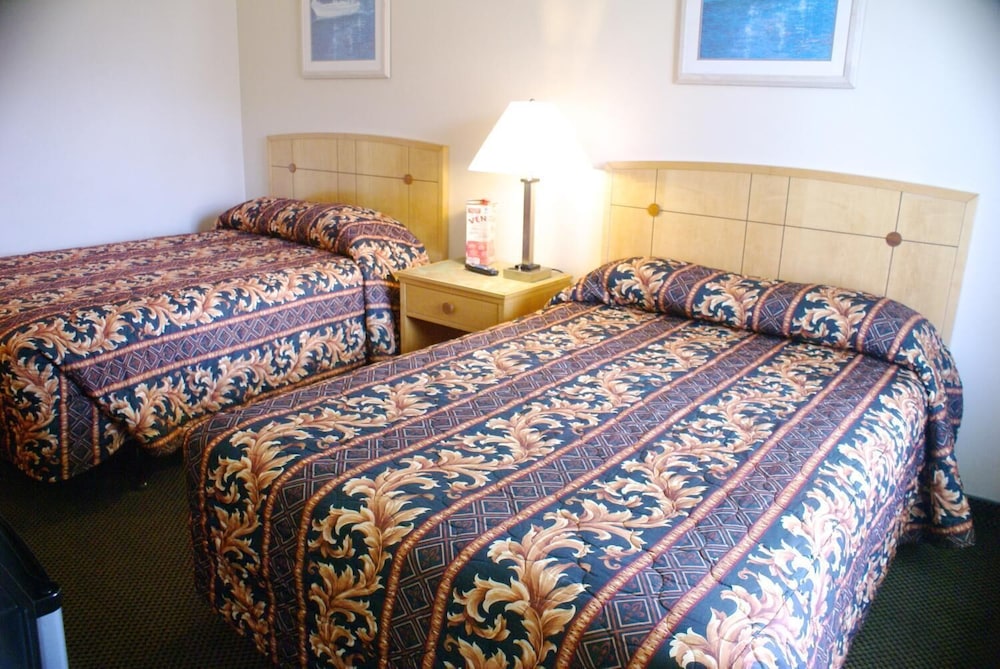 Downbeach Inn 8/16