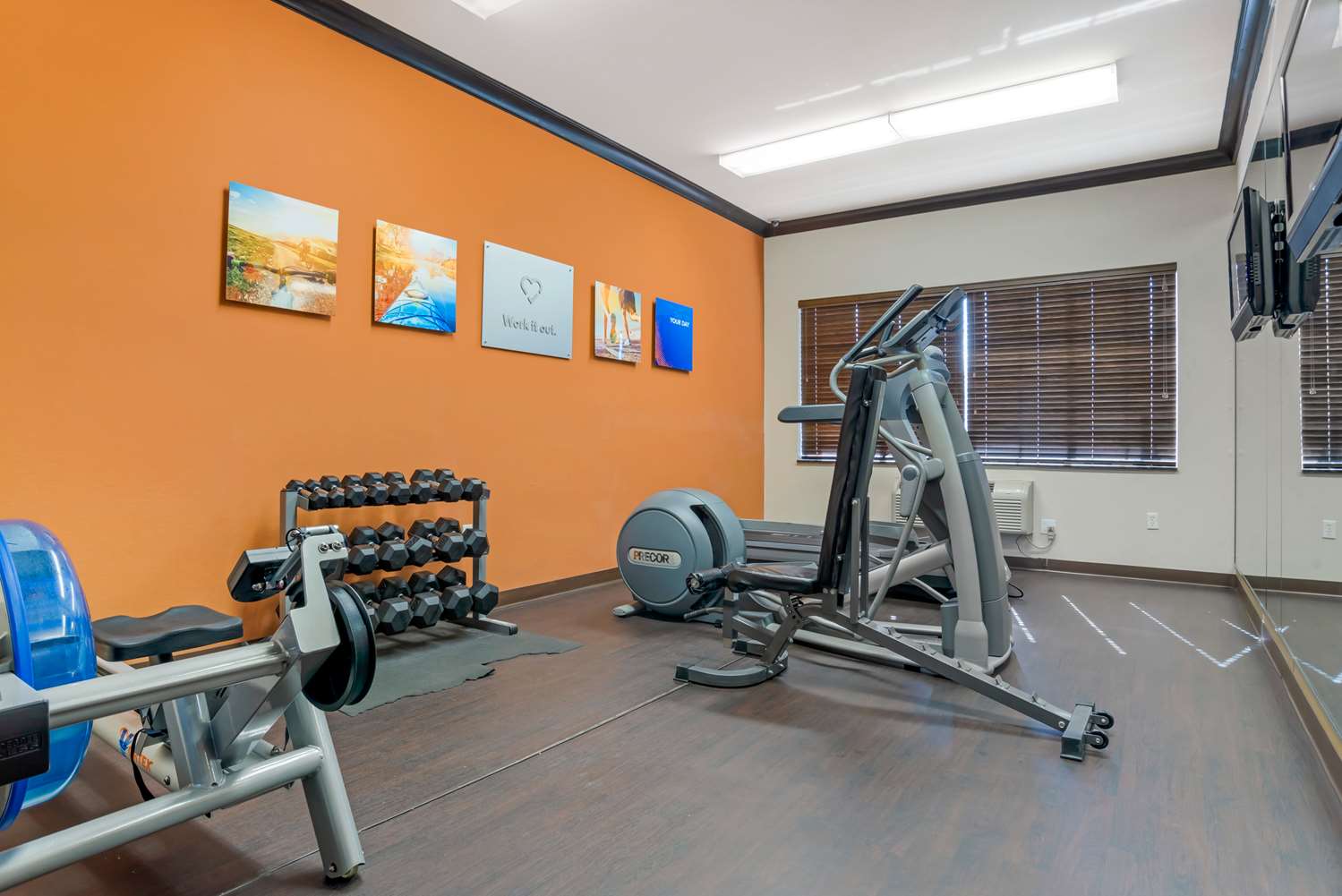 Comfort Suites Alexandria North 21/36
