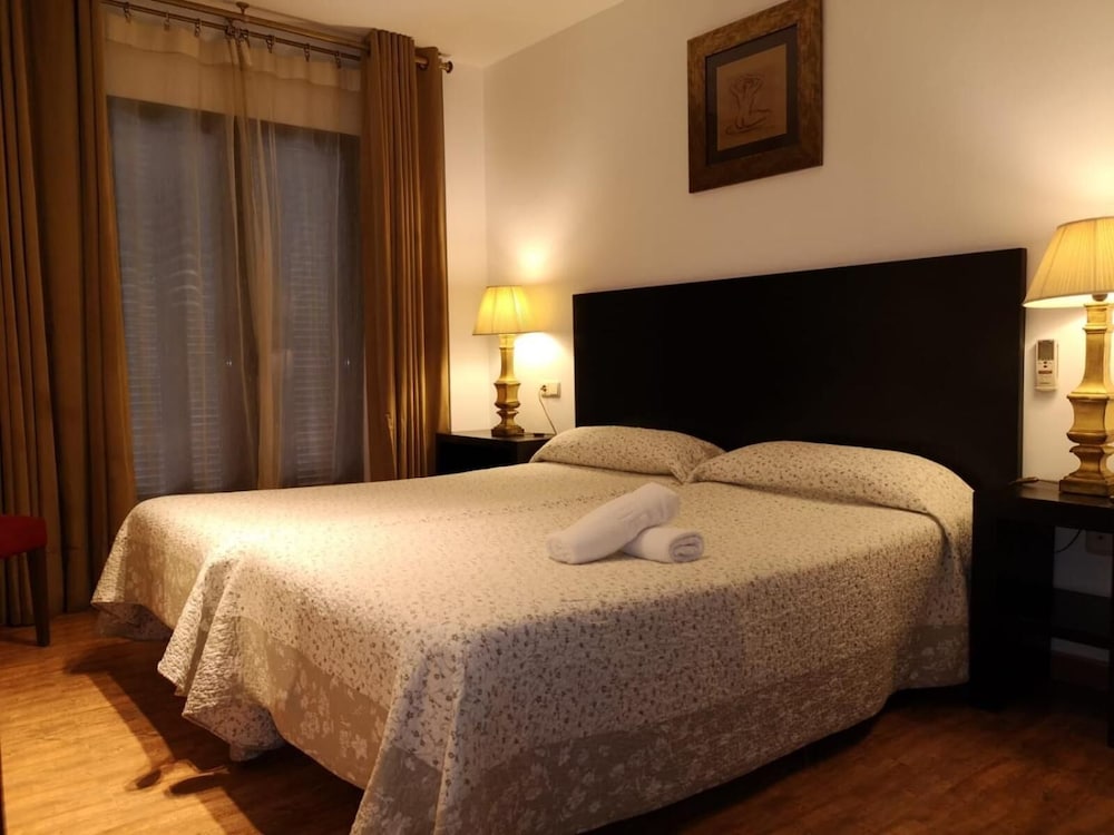 Hostal Tres Soles 15/50