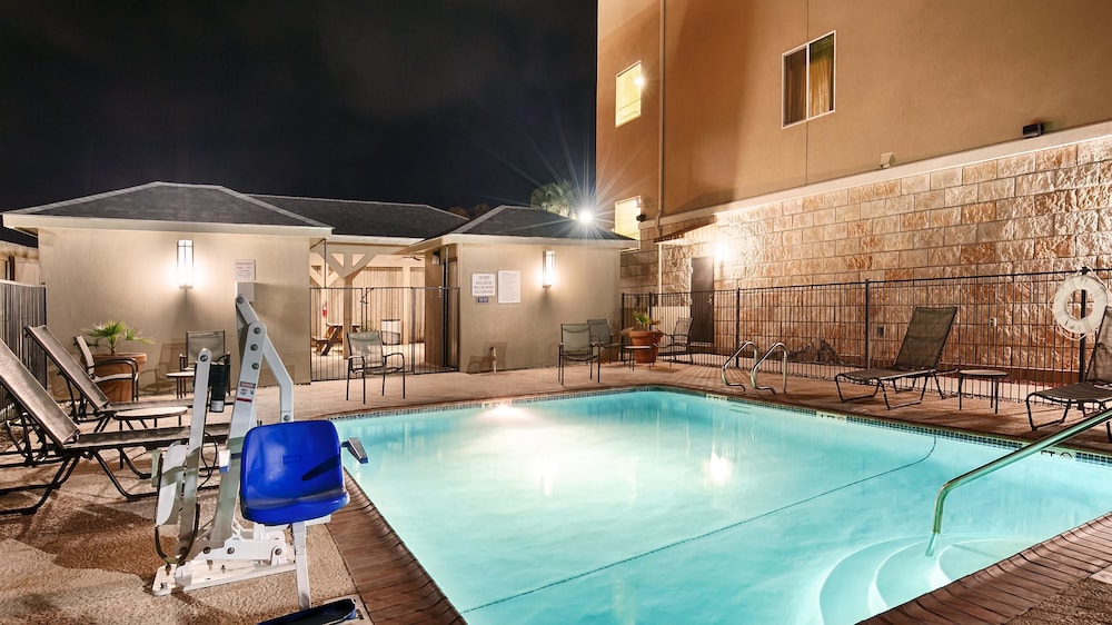 swimming pool spa
