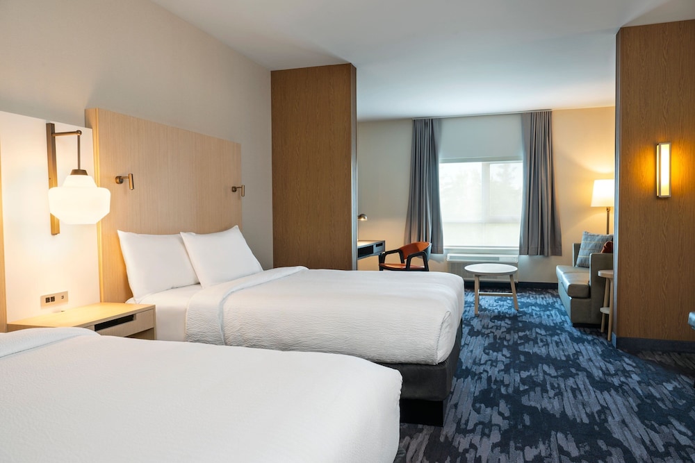 Fairfield Inn & Suites by Marriott North Bay 15/50