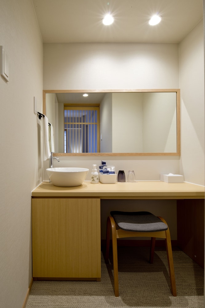 TAKAMATSU KOKUSAI HOTEL 54/65