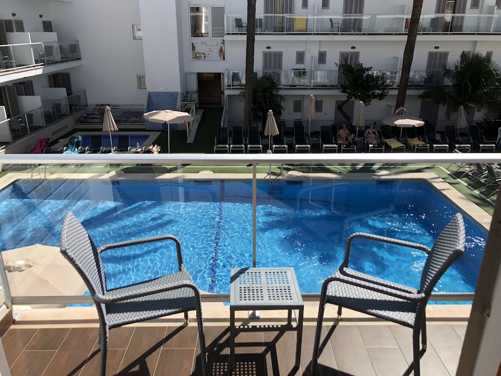 Eix Alcudia Hotel Adults Only 38/50
