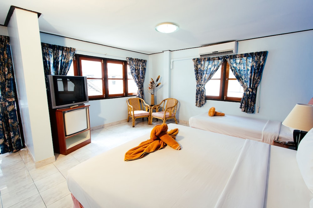 THIPURAI BEACH HOTEL ANNEX 39/67