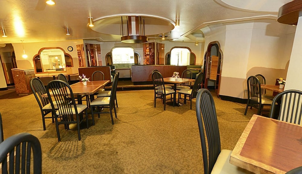 Twin City Inn & Suites Benton Harbor - St. Joseph 38/47