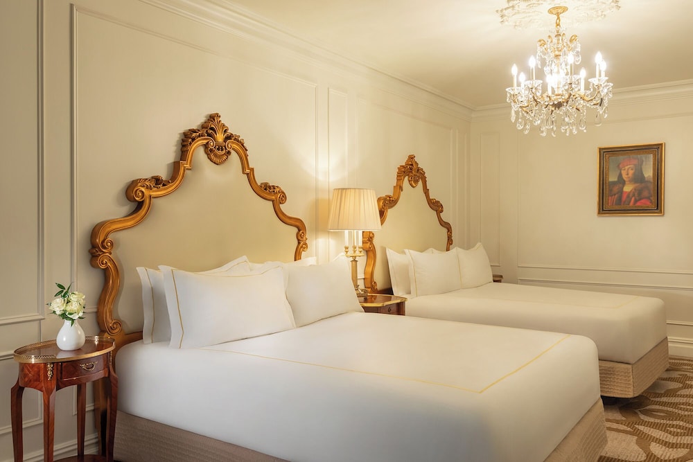 DELUXE, 2 QUEEN BEDS