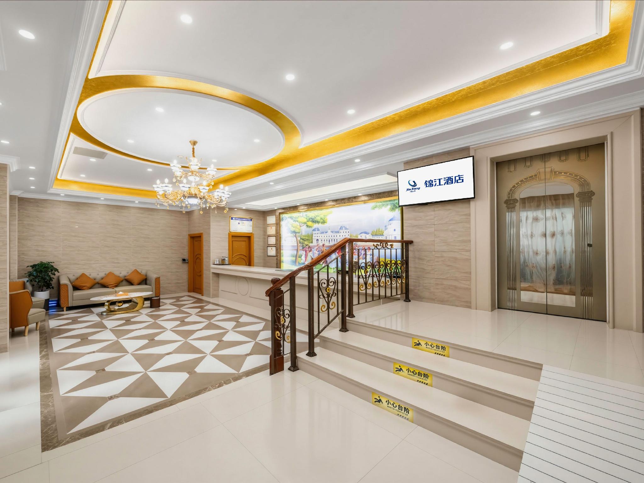 Vienna hotel (Huidong and run pedestrian street) 15/55