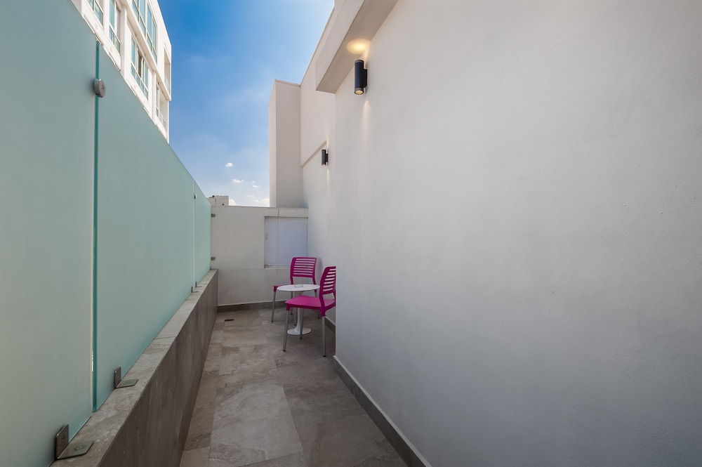 First Class Hotel Providencia By Fch Adults Only 45/50