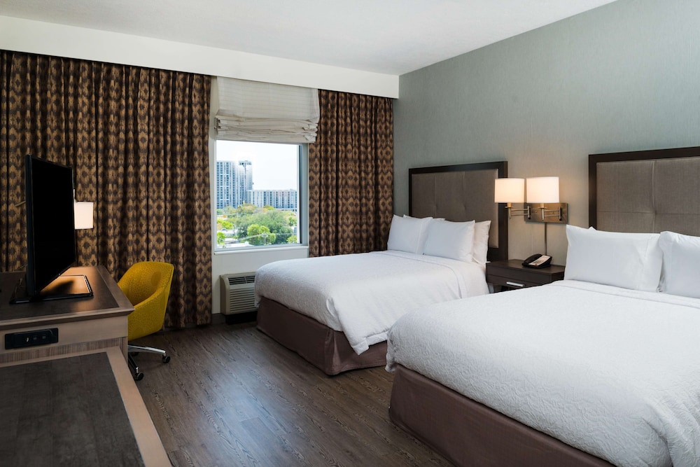 Hampton Inn & Suites Miami Wynwood Design District 9/45