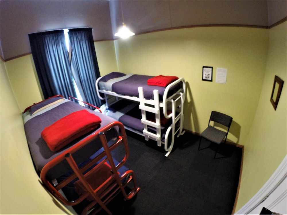 Bazil S Hostel Surf School 13/31
