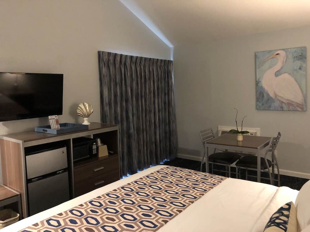 Sand Dollar Inn 20/60