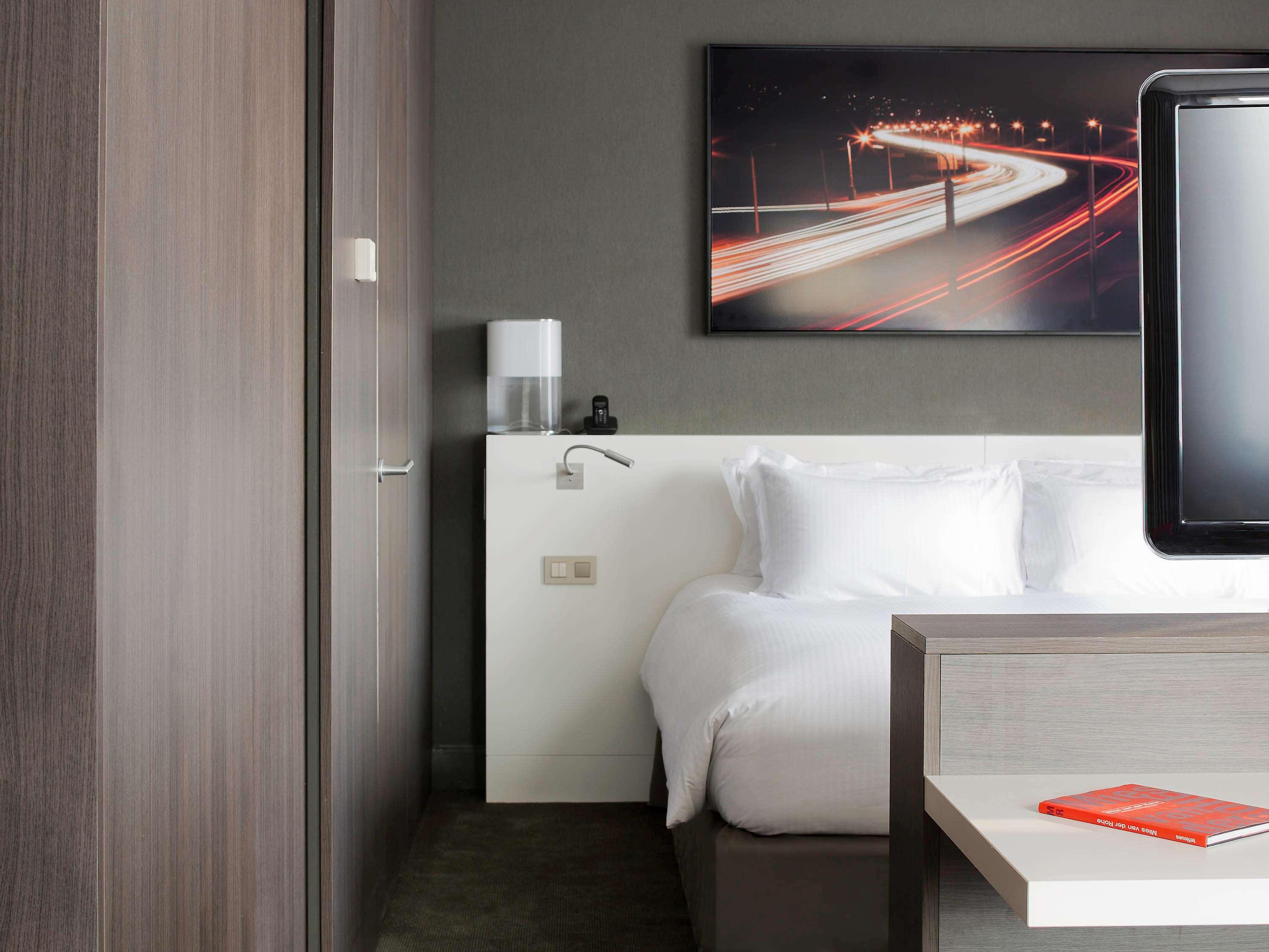 FAMILY SUITE, KING BED, 180 DEGREES VIEW, SOFA, HIGH FLOOR