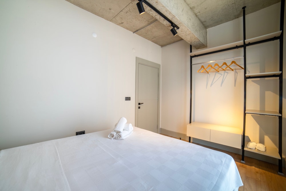 Rudblu Apart Hotel 11/48