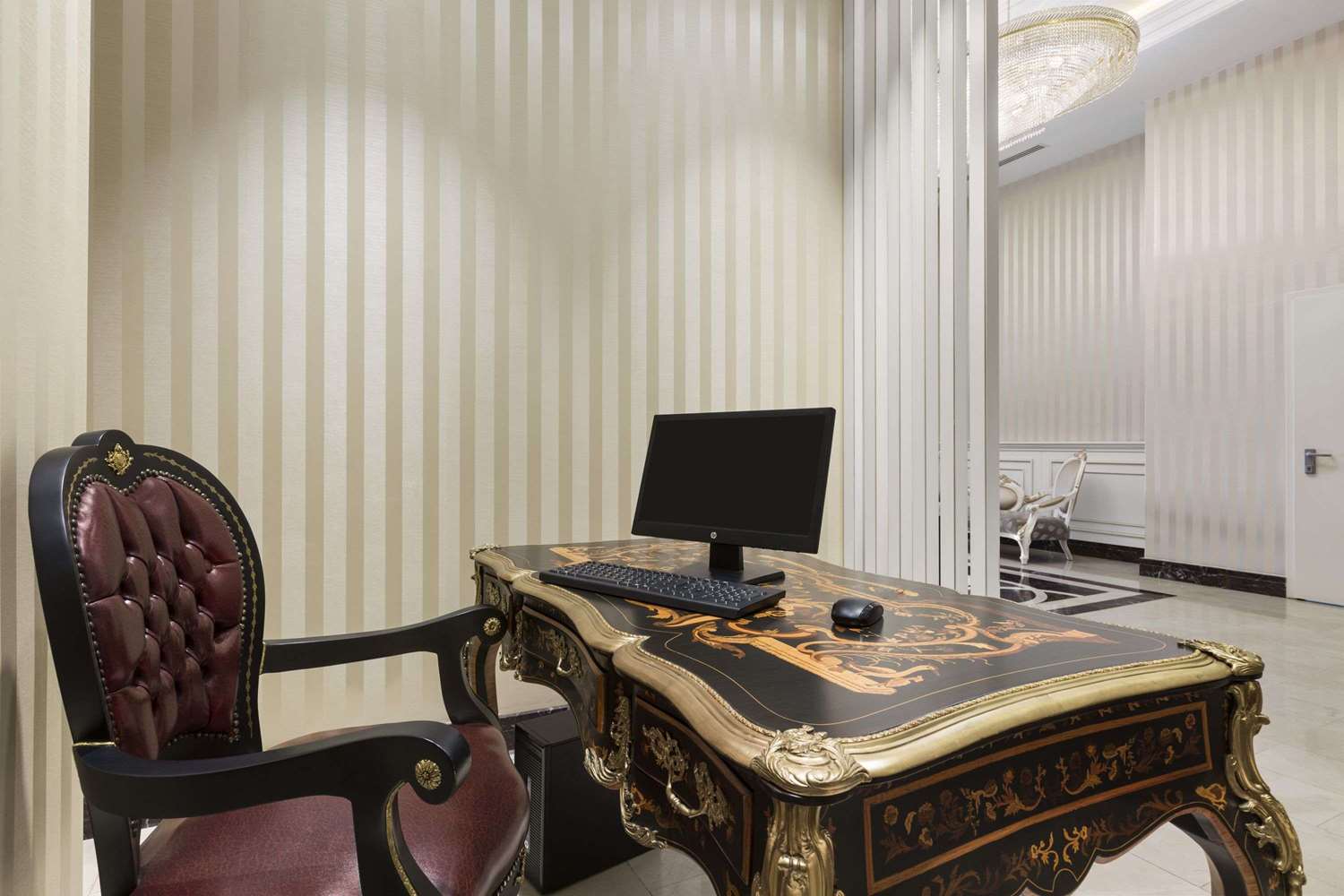 Ramada Hotel & Suites by Wyndham Istanbul Merter 21/24