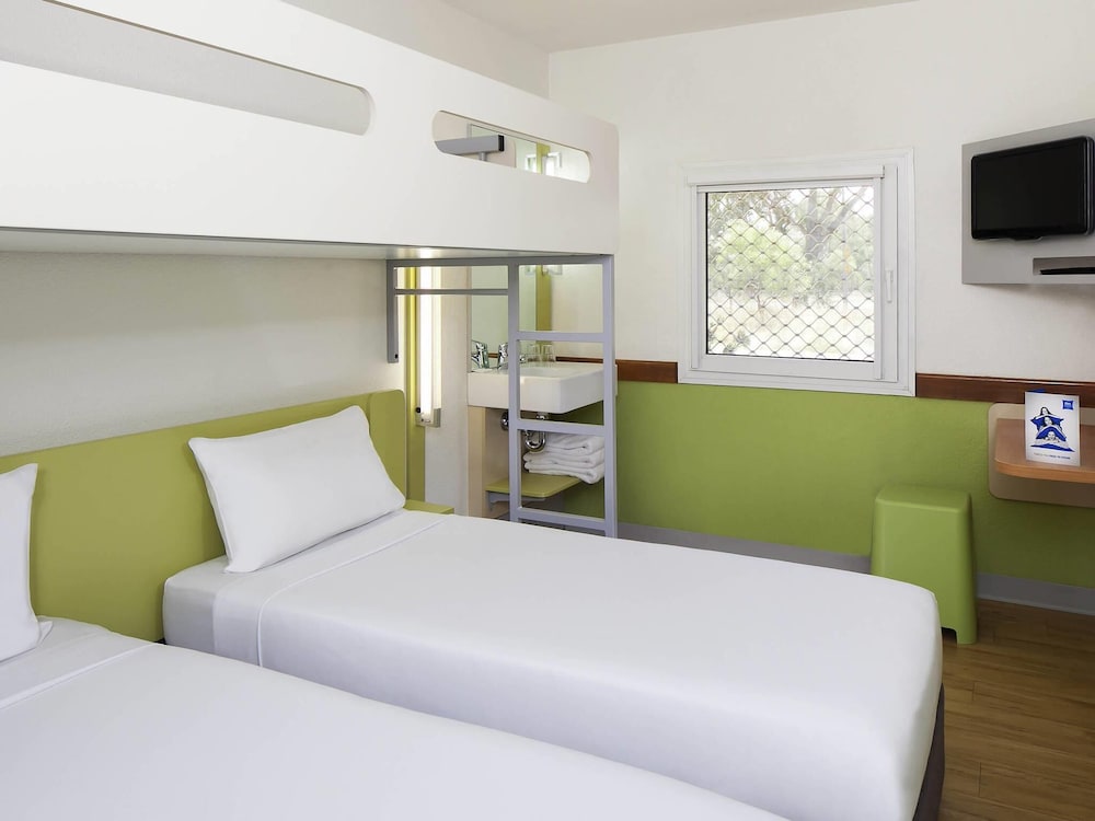 Ibis Budget Tours Nord 19/77