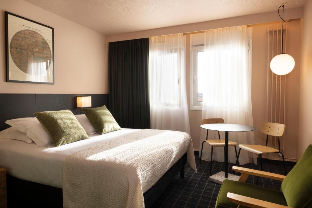 Room at Best Western Plus Hotel Cargo, DUNKIRK