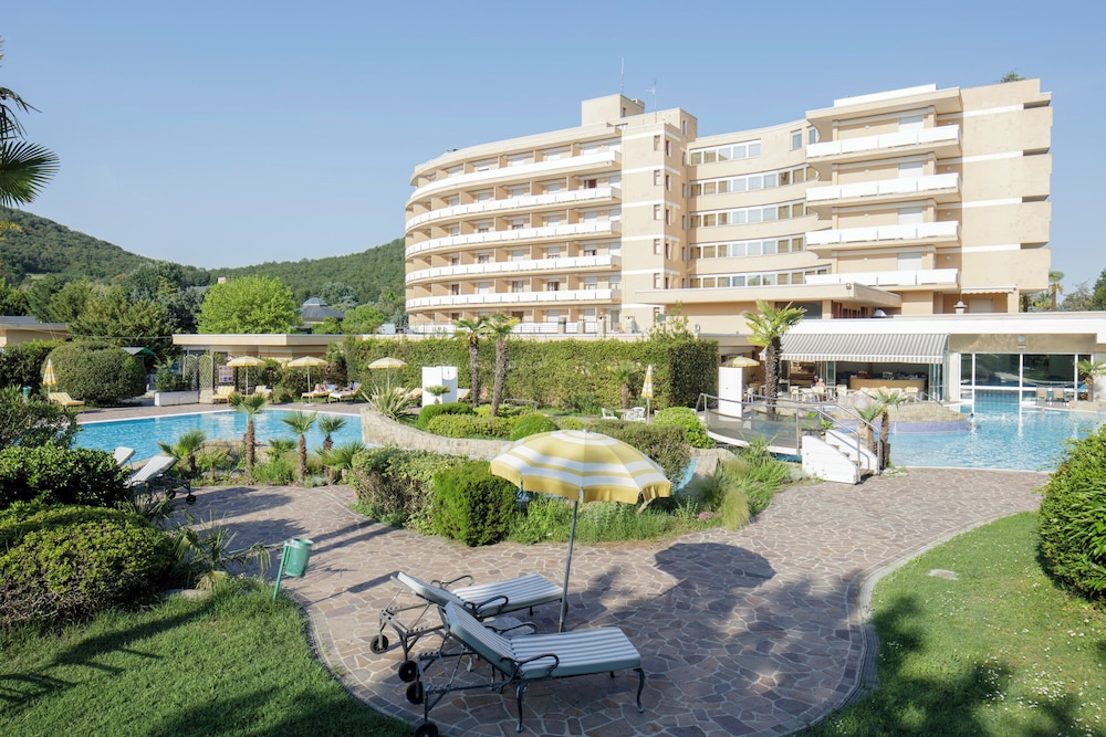 Hotel Sporting 47/50
