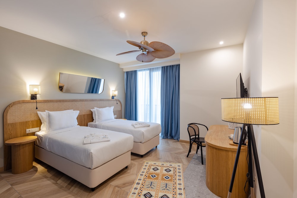 Classic, Suite, King Bed, Sofa