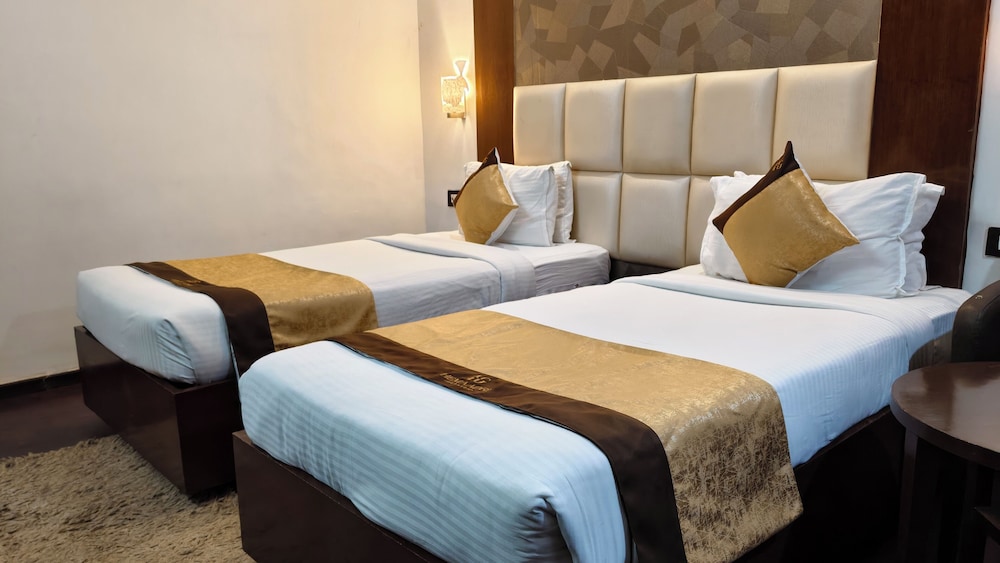 Hotel Hemaadri Grand 19/50