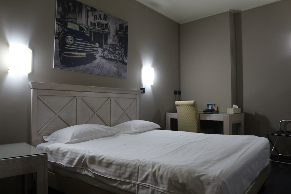 Hotel Garibaldi 9/44