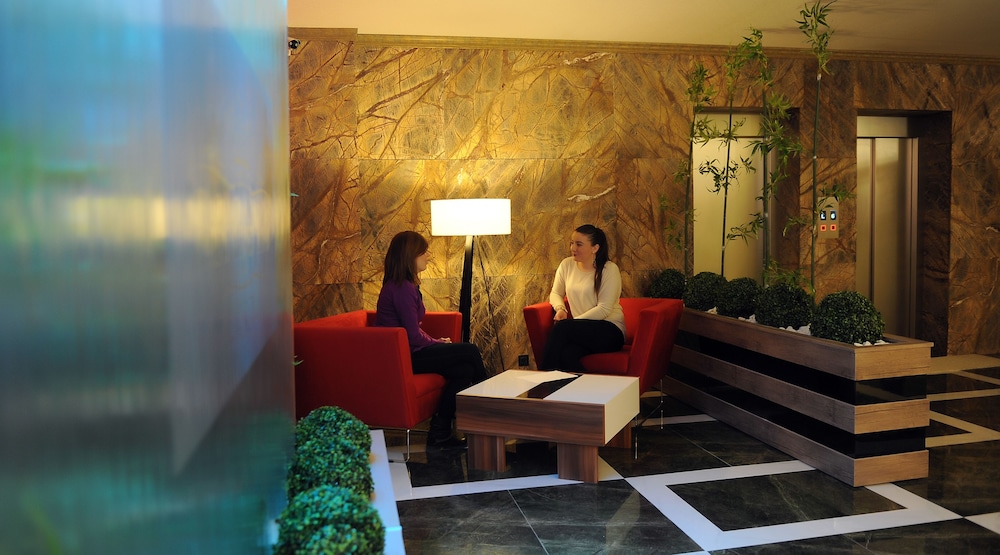 Neba Royal Hotel 38/50