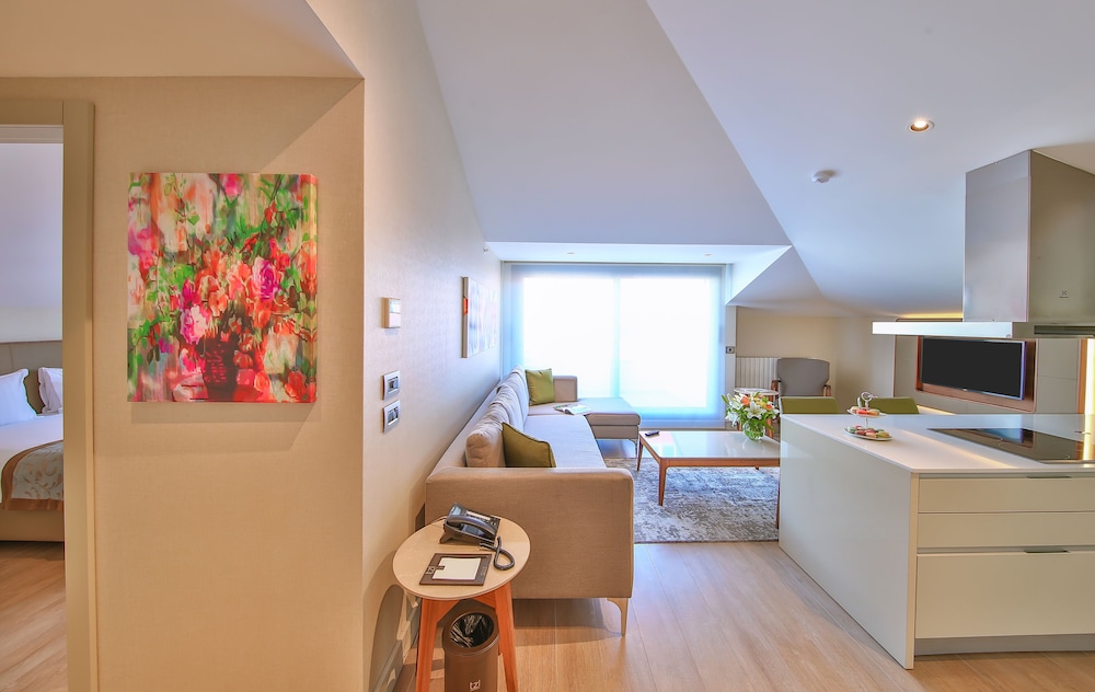 Tzl Suites 40/69