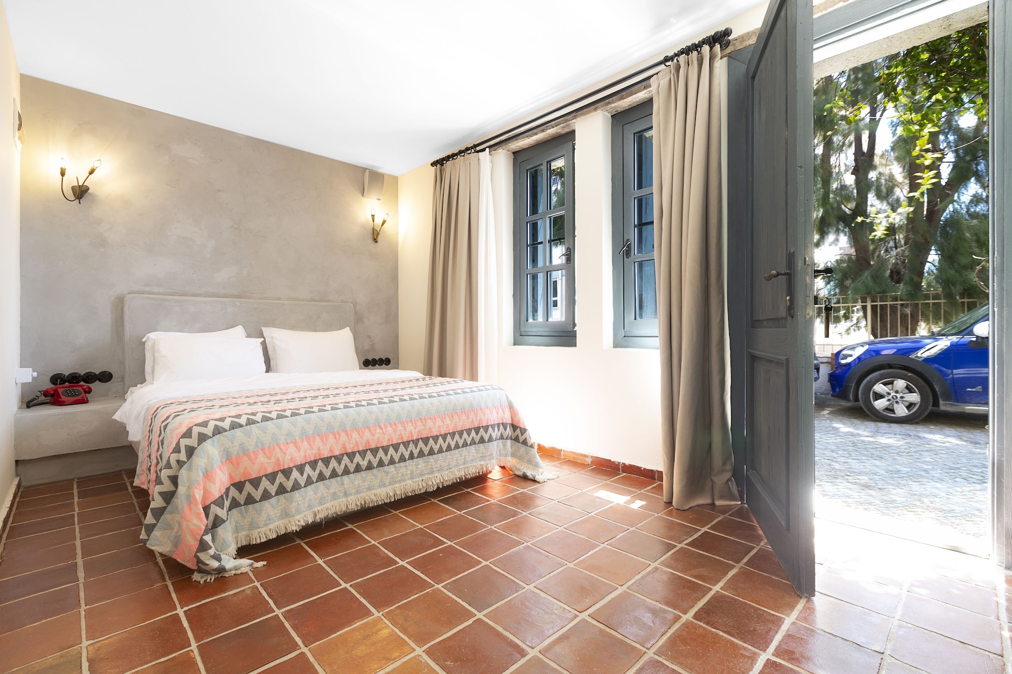 CLASSIC, DOUBLE BED