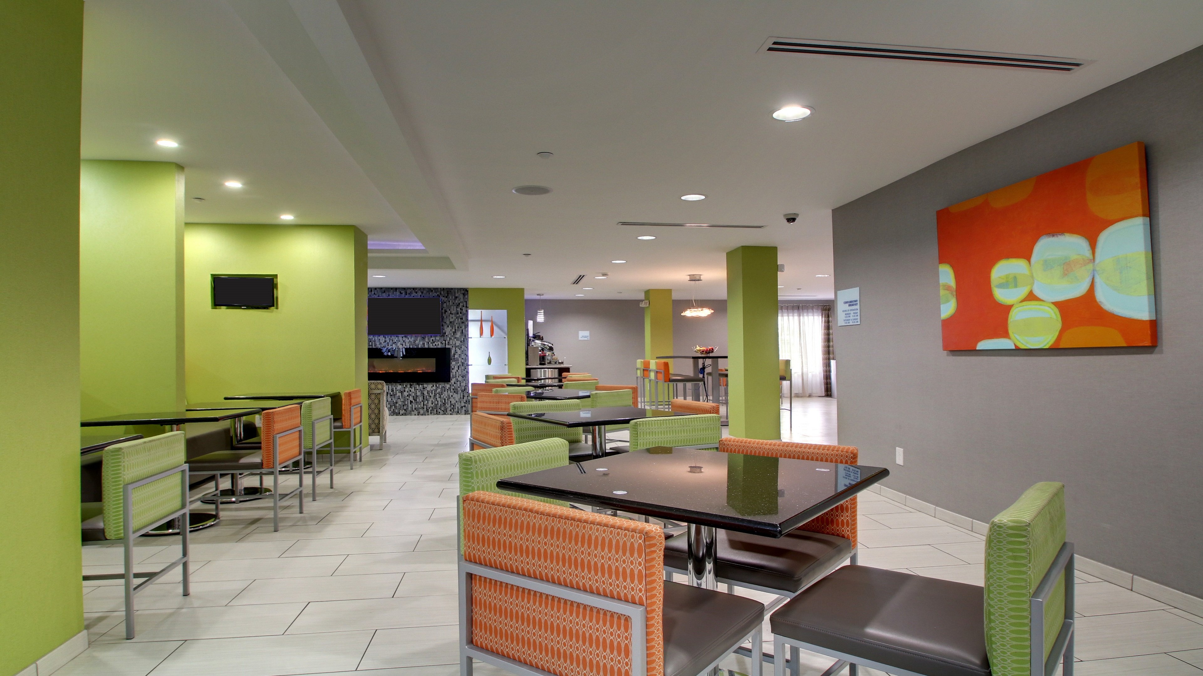 Holiday Inn Express Suites Jackson Downtown Coliseum 36/49